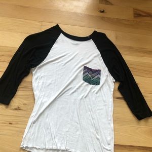 Three quarter sleeve t shirt